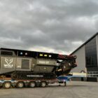 WOLF 9500 DT ingeklapt voor transport op dieplader